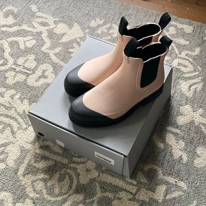 Everlane rain boot pink new size 8